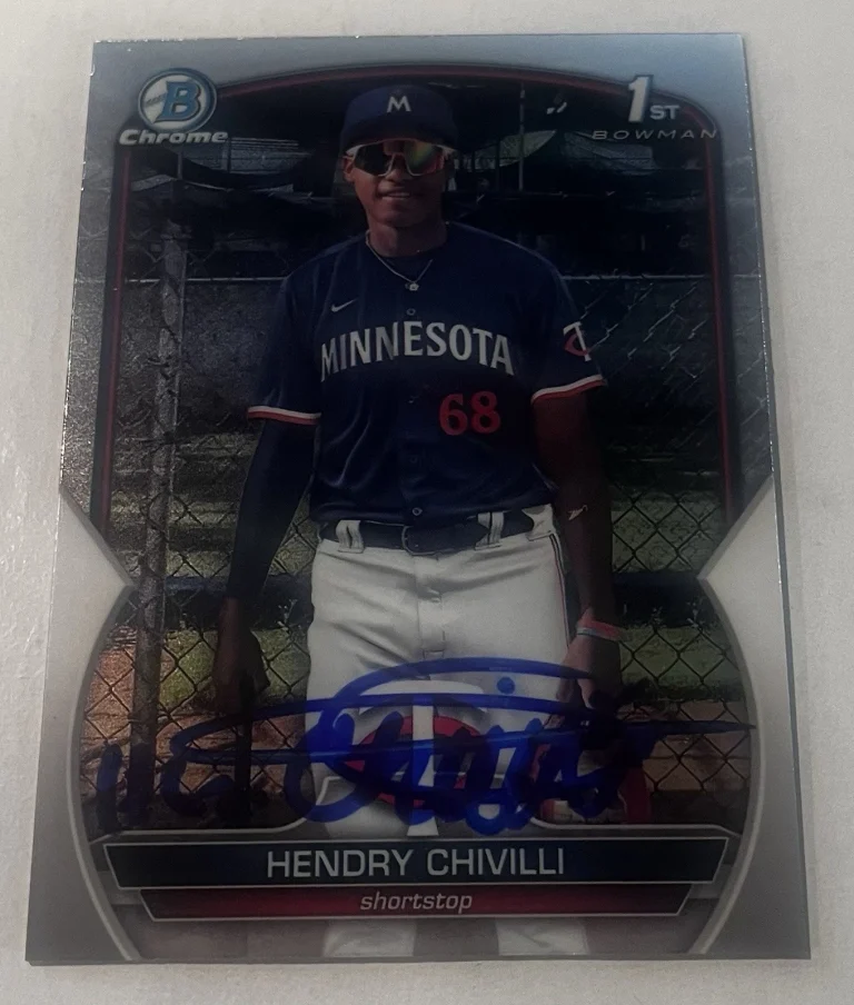 HENDRY CHIVILLI SIGNED 2023 BOWMAN CHROME PROSPECT BASEBALL CARD AUTO
