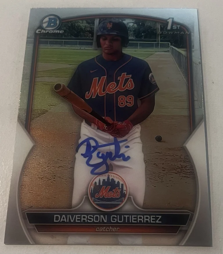DAIVERSON GUTIERREZ SIGNED 2023 BOWMAN CHROME PROSPECT BASEBALL CARD AUTO