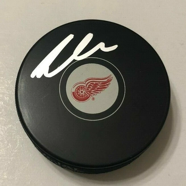 FILIP ZADINA SIGNED DETROIT RED WINGS PUCK W/ CASE COA