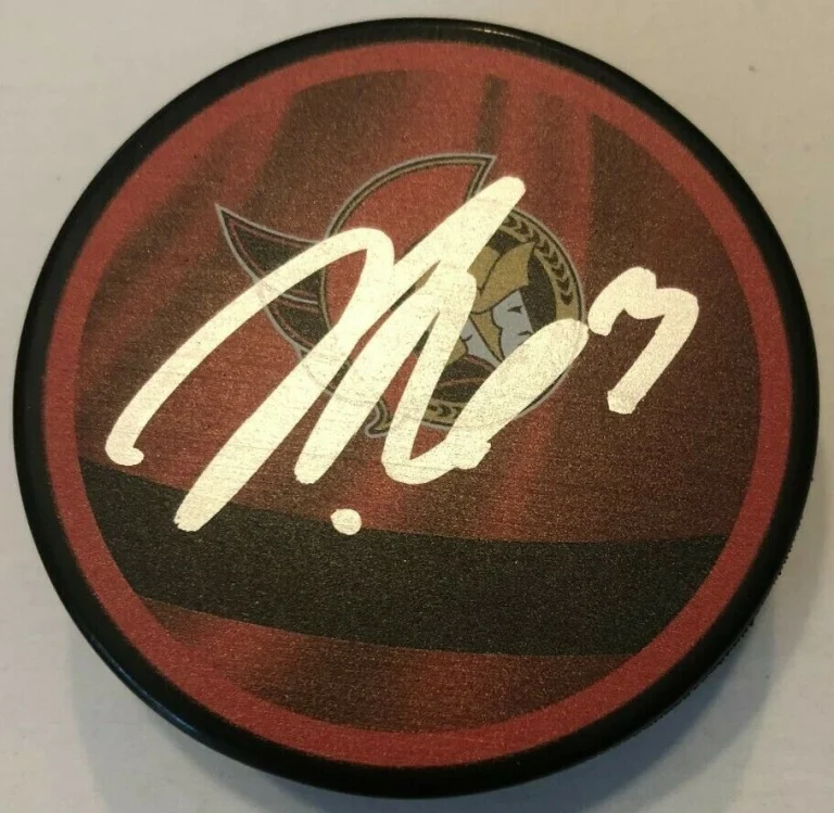 TYLER ENNIS SIGNED OTTAWA SENATORS HOCKEY PUCK W/ CASE COA