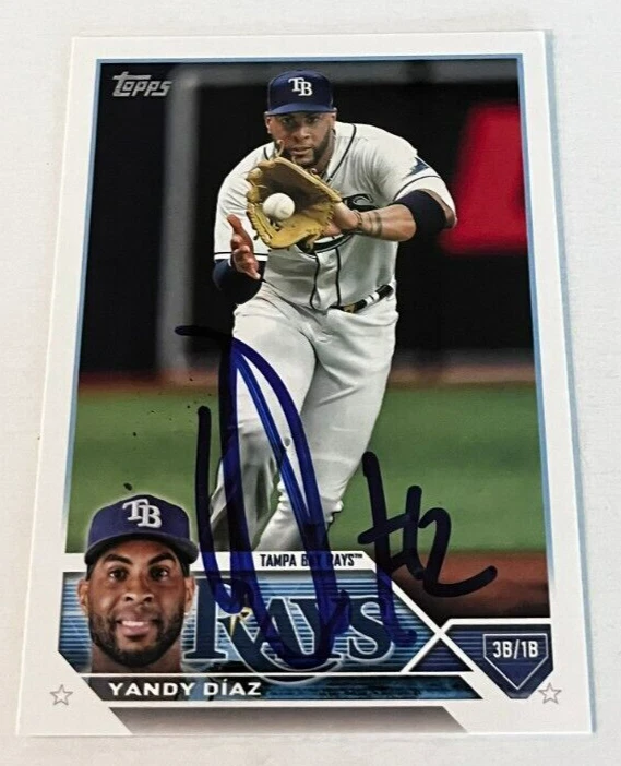 YANDY DIAZ SIGNED 2023 TOPPS BASEBALL CARD AUTO