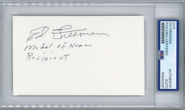 Ed Freeman Signed Index Card PSA DNA Encapsulated Medal of Honor Vietnam War