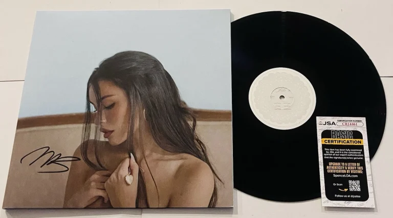 MADISON BEER SIGNED LOCKET LP VINYL RECORD ALBUM JSA COA