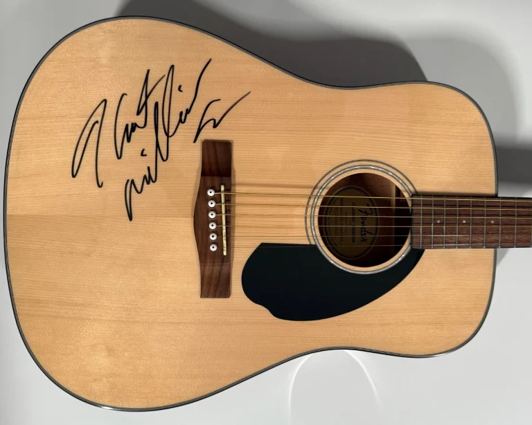 Hank Williams Jr Signed Autograph Acoustic Fender Guitar