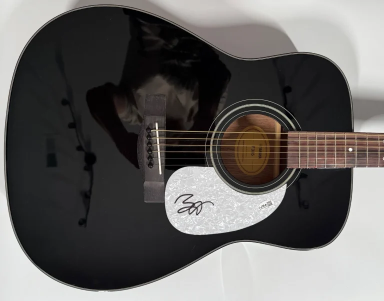 Brad Paisley JSA Autograph Signed Guitar Yamaha Acoustic