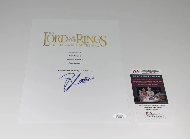 ELIJAH WOOD SIGNED LORD OF THE RINGS FELLOWSHIP OF THE RING SCRIPT JSA COA