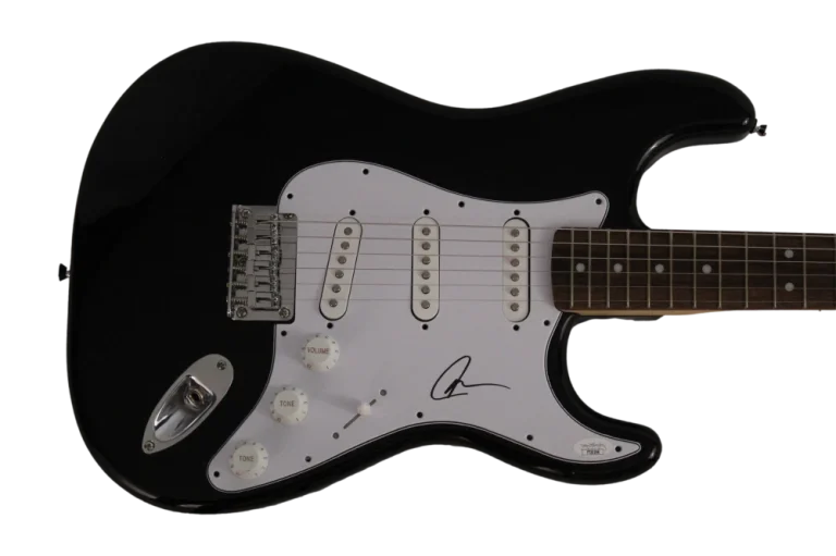 JOE JONAS BROTHERS SIGNED AUTOGRAPH FULL SIZE FENDER ELECTRIC GUITAR - RARE JSA