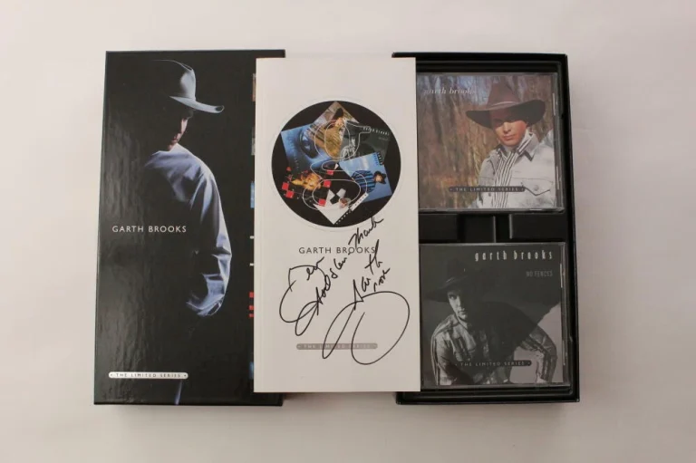 GARTH BROOKS SIGNED AUTOGRAPH CD BOX SET THE LIMITED SERIES COUNTRY MUSIC W/ JSA