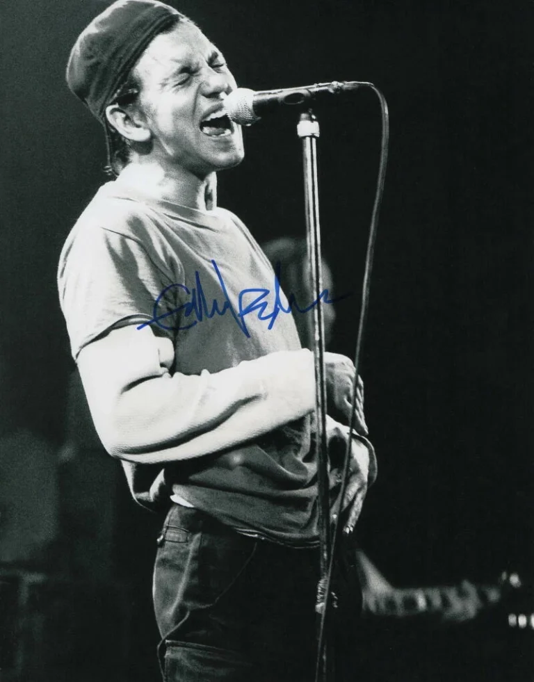 EDDIE VEDDER SIGNED AUTOGRAPH 11X14 PHOTO - PEARL JAM FRONTMAN, TEN, VS. W/ JSA