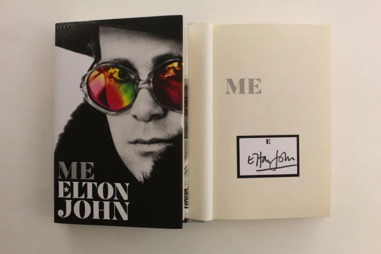 ELTON JOHN SIGNED AUTOGRAPH ME BOOK - GOODBYE YELLOW BRICK ROAD SINGER, RARE!