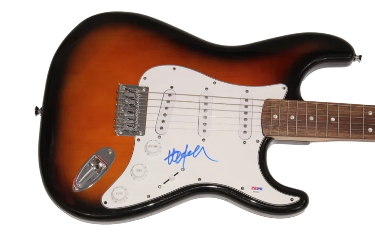 WILLIE NELSON SIGNED AUTOGRAPH FULL SIZE FENDER ELECTRIC GUITAR - RARE! PSA COA