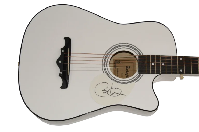 PRESIDENT BARACK OBAMA SIGNED AUTOGRAPH FULL SIZE ACOUSTIC GUITAR - RARE JSA COA