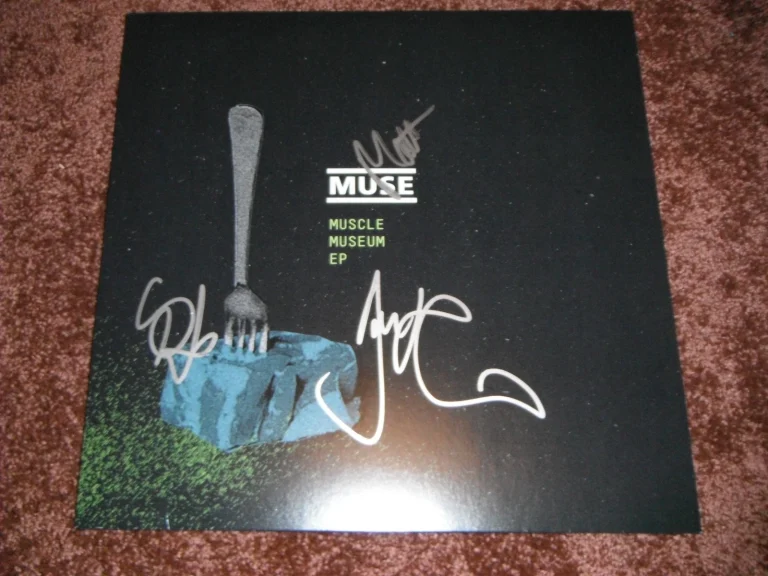 THE MUSE GROUP SIGNED MUSCLE MUSEUM VINYL ALBUM ALL 3 MEMBERS