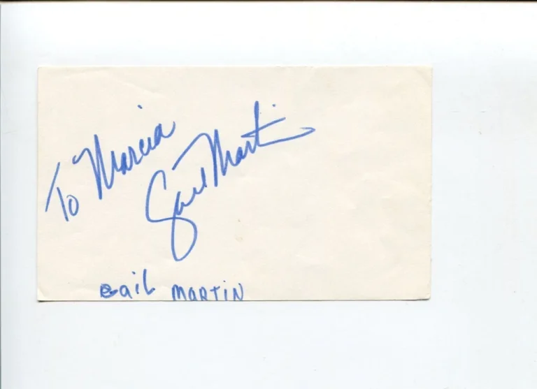 Gail Martin Daughter of Rat Pack Singer Dean Signed Autograph