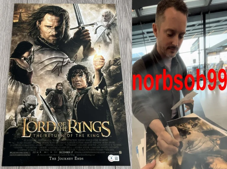 ELIJAH WOOD SIGNED LORD OF THE RINGS RETURN OF THE KING 12x18 PHOTO BECKETT COA
