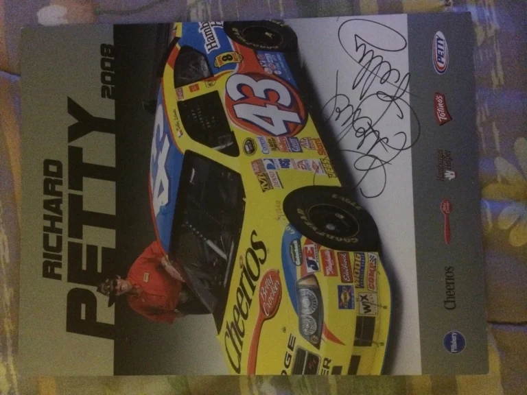 Richard Petty Signed Promo Card Nascar Autographed