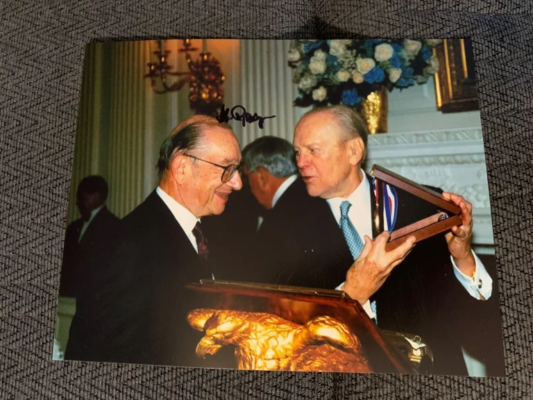 Alan Greenspan SIGNED 8 X 10 Photo Autographed USA Federal Reserve Chairman