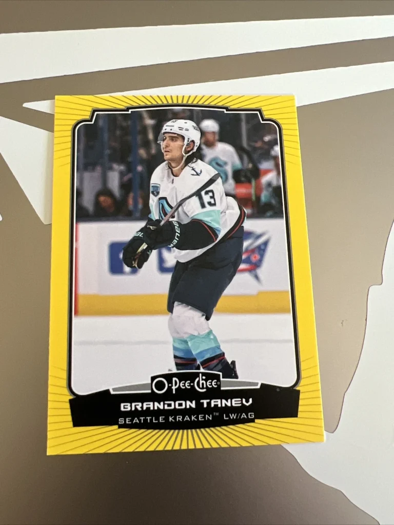 2022-23 O-Pee-Chee Yellow Border Brandon Tanev #434 Seattle Kraken Card