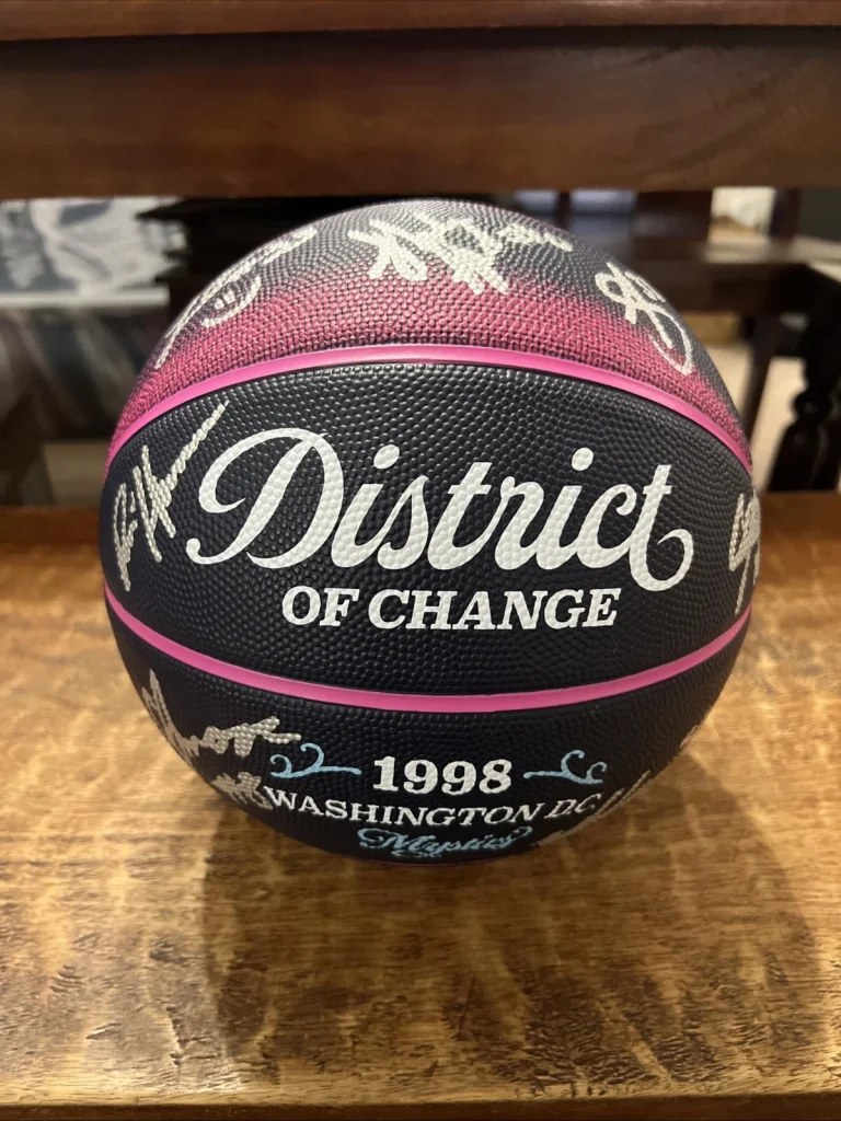 2026 Washington Mystics Team Signed Basketball JSA Coa Sonia Citron Betts Amoore