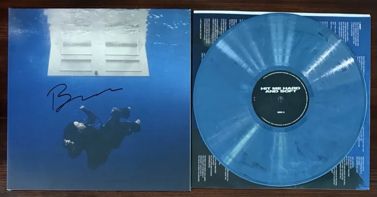 BILLIE EILISH HIT ME HARD AND SOFT SIGNED BLUE VINYL COVER AUTOGRAPH PSA DNA COA