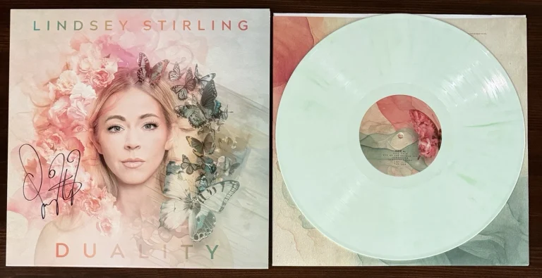 Lindsey Stirling SIGNED Duality Vinyl AUTOGRAPH ON JACKET COVER BAS Beckett COA