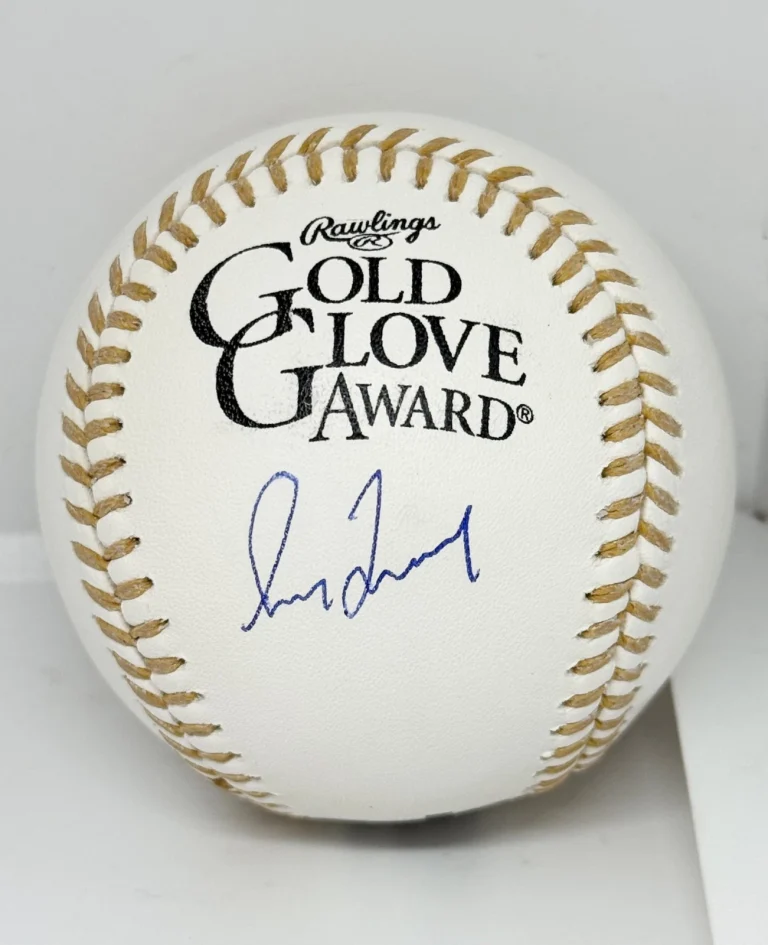 Greg Maddux Atlanta Braves signed Gold Glove Baseball Ball Beckett Witnessed