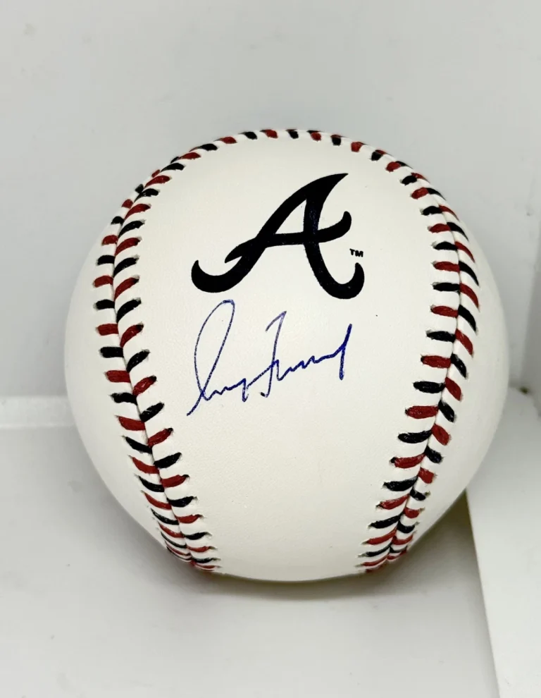Greg Maddux signed Atlanta Braves Logo Baseball Ball Beckett Witnessed