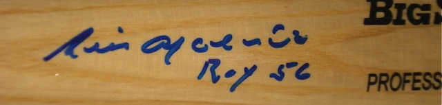 LUIS APARICIO AUTOGRAPHED BAT (HOF) W/ PROOF!
