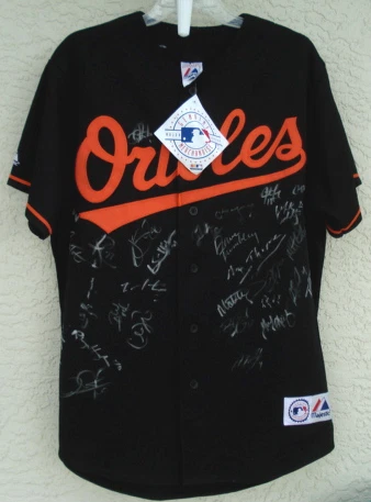 2010 BALTIMORE ORIOLES TEAM SIGNED JERSEY (30 AUTOS!)