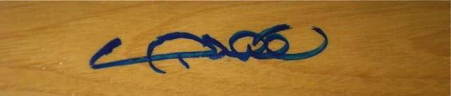 GARY SHEFFIELD AUTOGRAPHED BAT (500 HR CLUB) W/ PROOF!