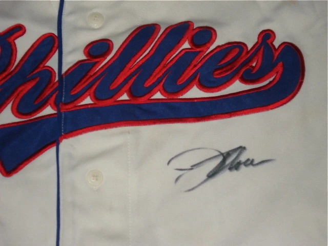 JIM THOME AUTOGRAPHED JERSEY (PHILLIES) W/ PROOF!