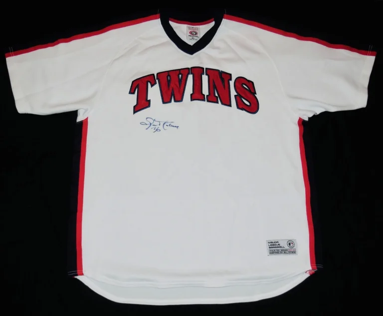 JOE NATHAN AUTOGRAPHED JERSEY (MINNESOTA TWINS) - 6X All-Star / Twins HOF!