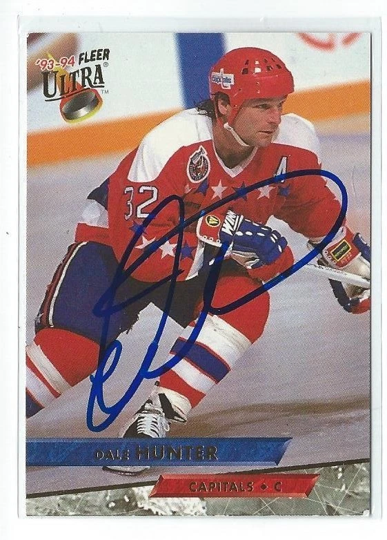 Dale Hunter Signed 1993/94 Fleer Ultra Card #135