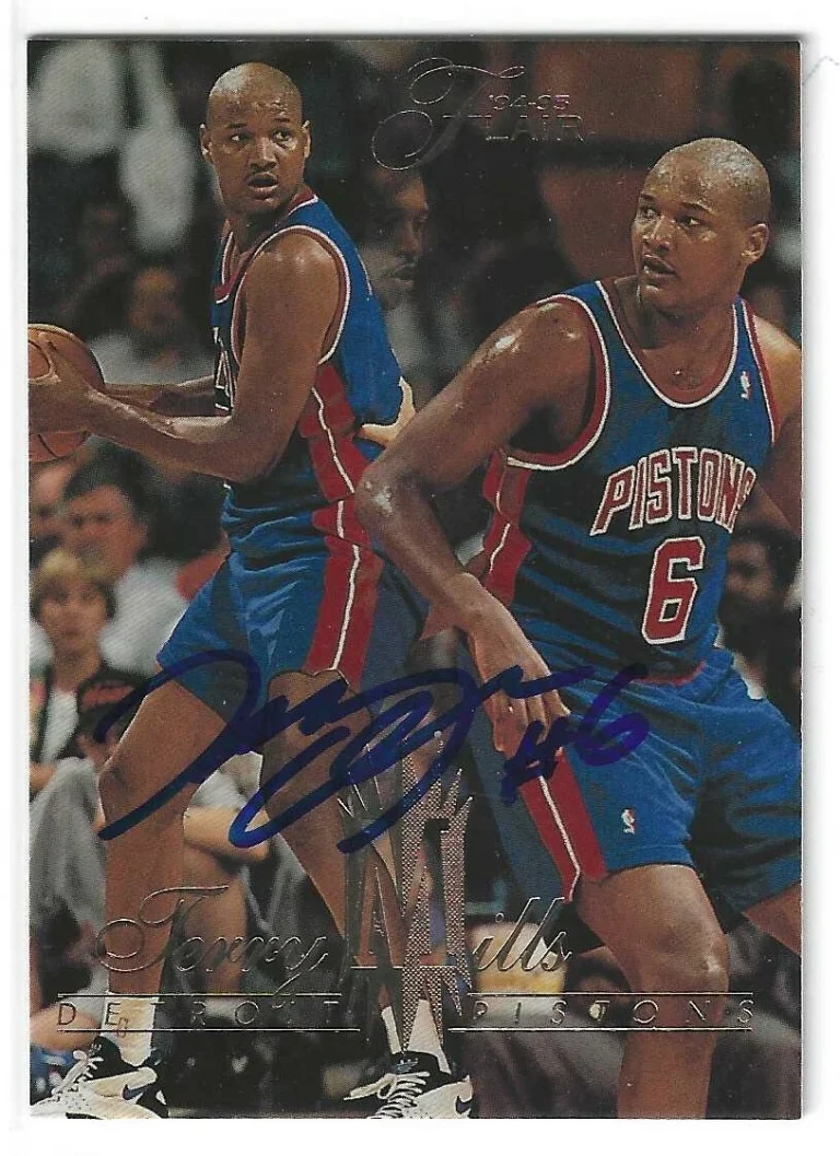 Terry Mills Signed 1994/95 Flair Card #48 Detroit Pistons
