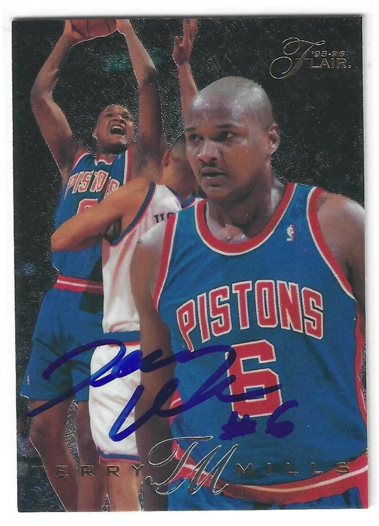 Terry Mills Signed 1995/96 Flair Card #40 Detroit Pistons