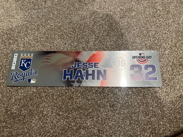 KANSAS CITY ROYALS GAME USED ? TEAM ISSUED BASEBALL NAMEPLATE JESSE HAHN OD