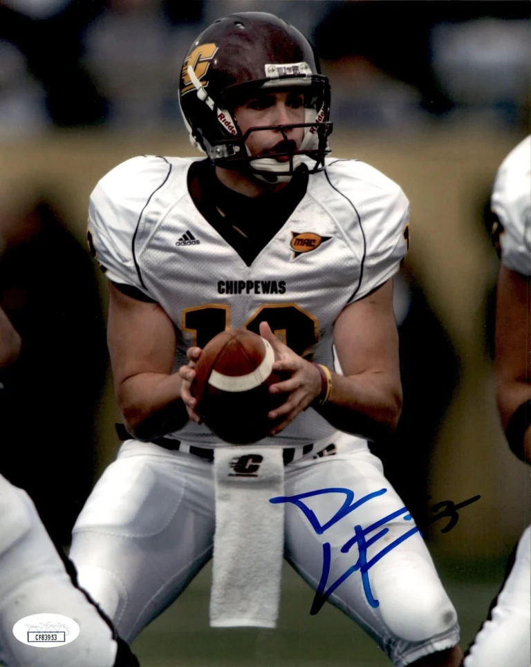 Dan LeFevour Signed Central Michigan Chippewas 8x10 Photo #1 JSA COA