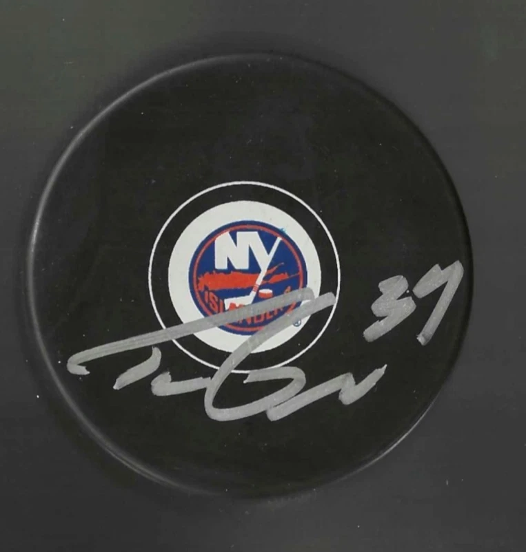 Travis Green Signed New York Islanders Puck