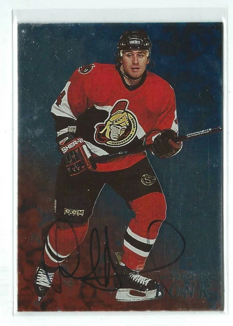 Radek Bonk 1998/99 In The Game Autograph Card #94