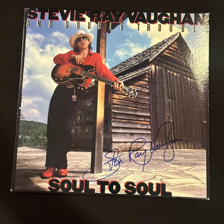 STEVIE RAY VAUGHAN Signed Soul to Soul LP ALBUM COVER Beckett (BAS) LOA