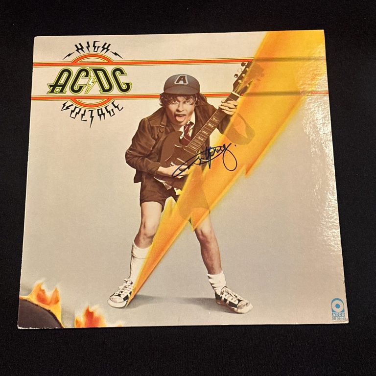 ANGUS YOUNG Signed AC/DC High Voltage LP ALBUM COVER Beckett (BAS) LOA AUTO 10