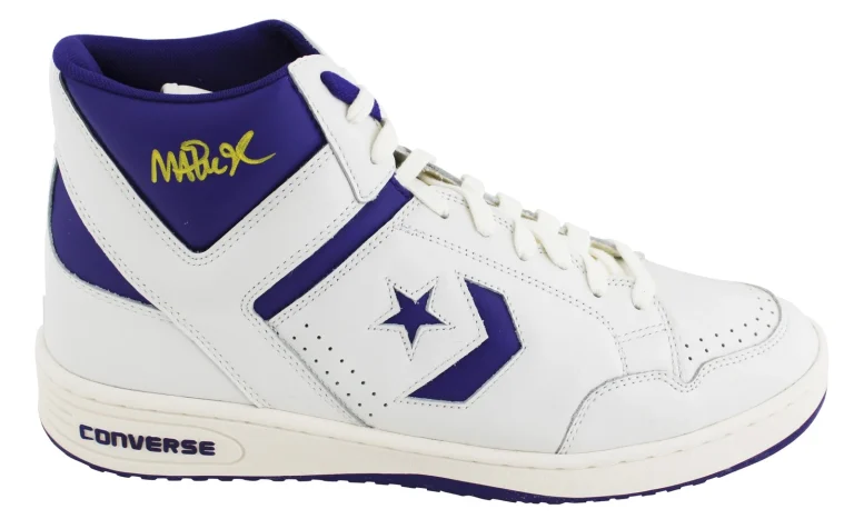 Lakers Magic Johnson Signed Right Purple & White Converse Weapon Shoe BAS Wit 3