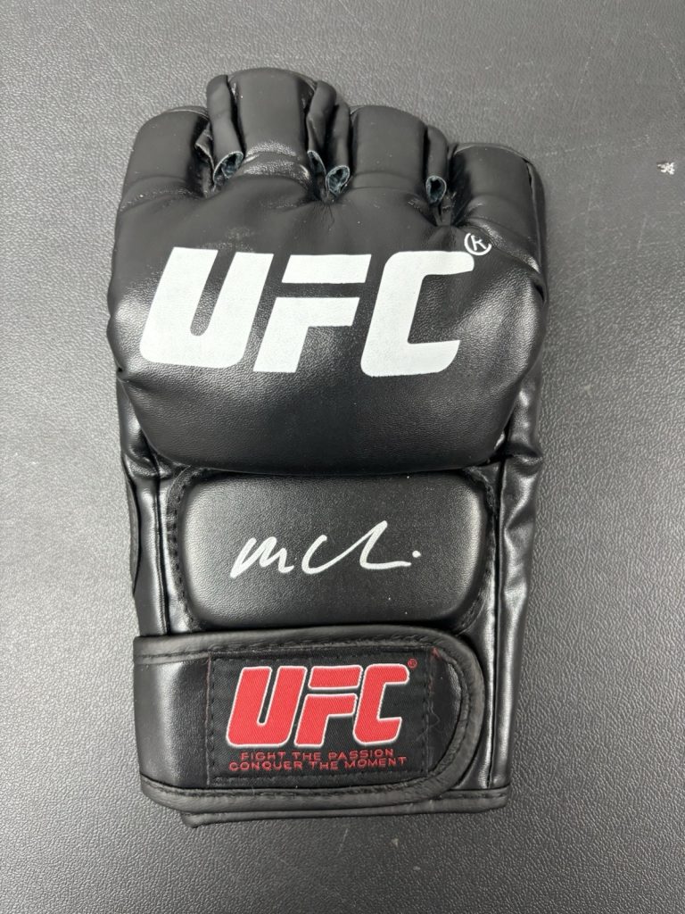 MACY CHIASSON AUTOGRAPHED SIGNED UFC MMA FIGHT GLOVE. Beckett