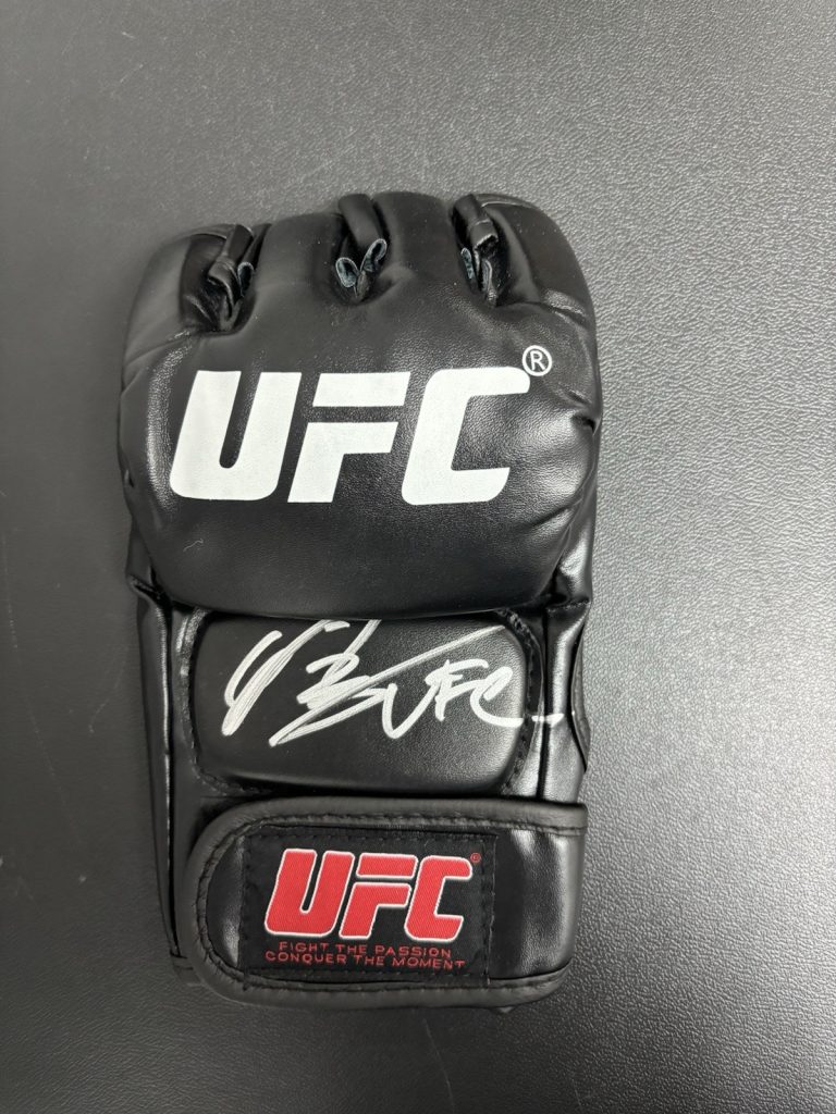 Rei Tsuruya Signed UFC Fight Glove Autographed. Beckett