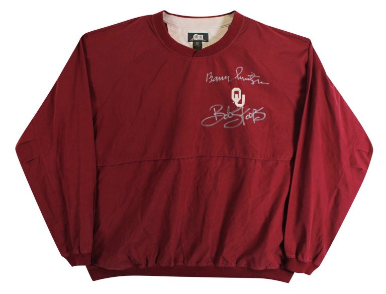 OU Barry Switzer & Bob Stoops Signed Maroon Windbreaker BAS Witnessed #2W701844
