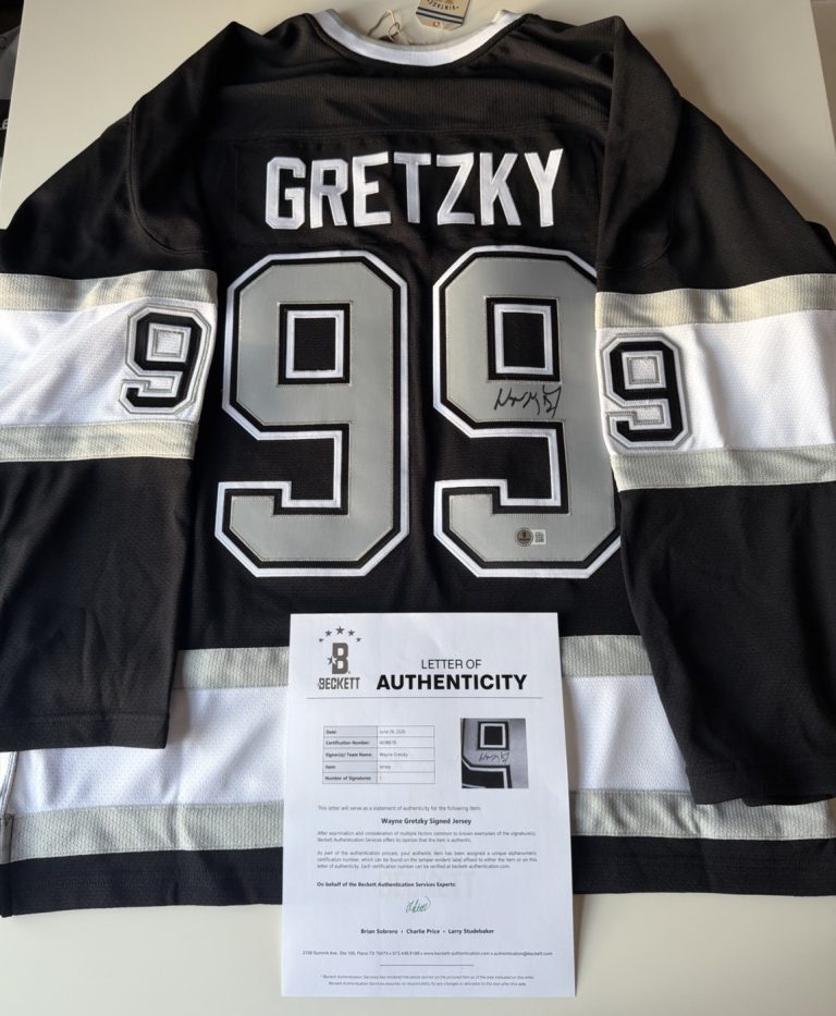 Wayne Gretzky Los Angeles Kings Autographed Authentic Jersey Beckett BAS LOA