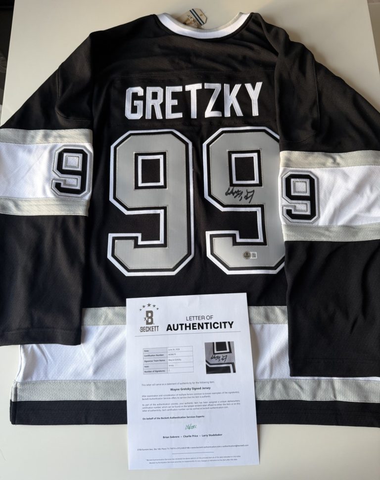 Wayne Gretzky Los Angeles Kings Autographed Authentic Jersey Beckett BAS LOA