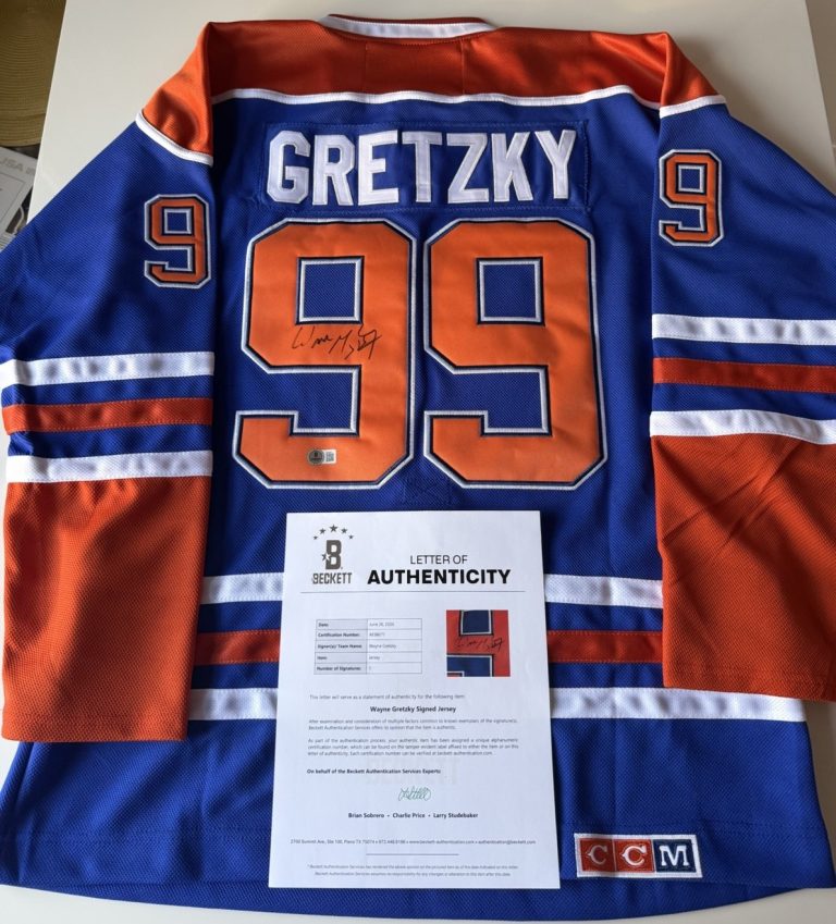 Wayne Gretzky Edmonton Oilers Autographed Jersey Beckett LOA COA