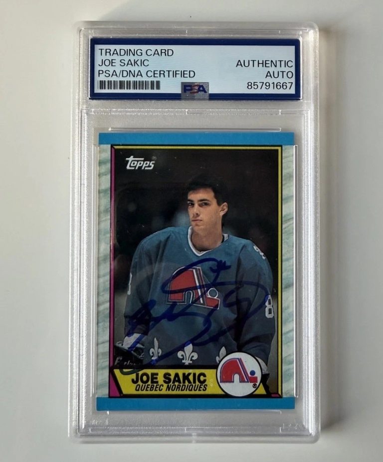 Joe Sakic Autographed 1989 Topps Rookie Card Quebec Nordiques Hockey Star PSA