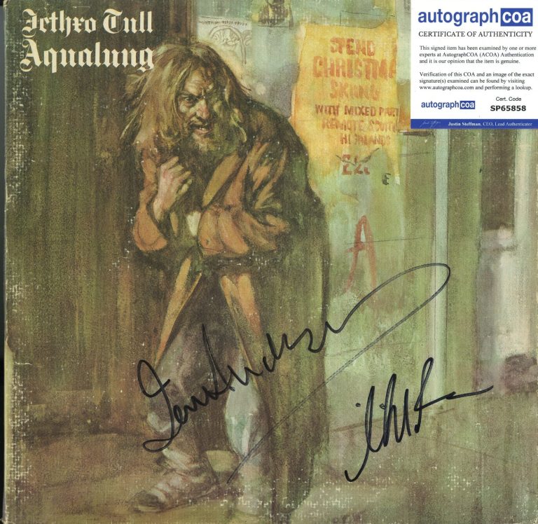 JETHRO TULL Signed Vinyl Record Aqualung Ian Anderson Martin Barre ACOA